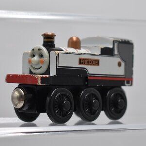 2003 Fearless Freddie Pink Cheeks Thomas & Friends Wooden Railway Train Engine